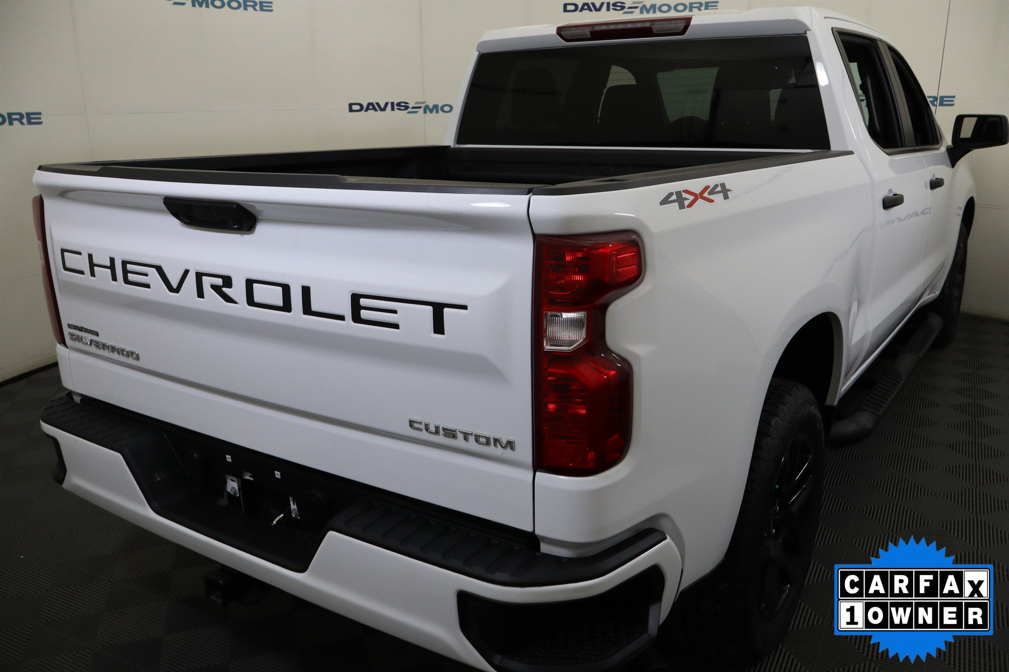 2025 Chevrolet Silverado 1500 Custom Crew Cab 4WD