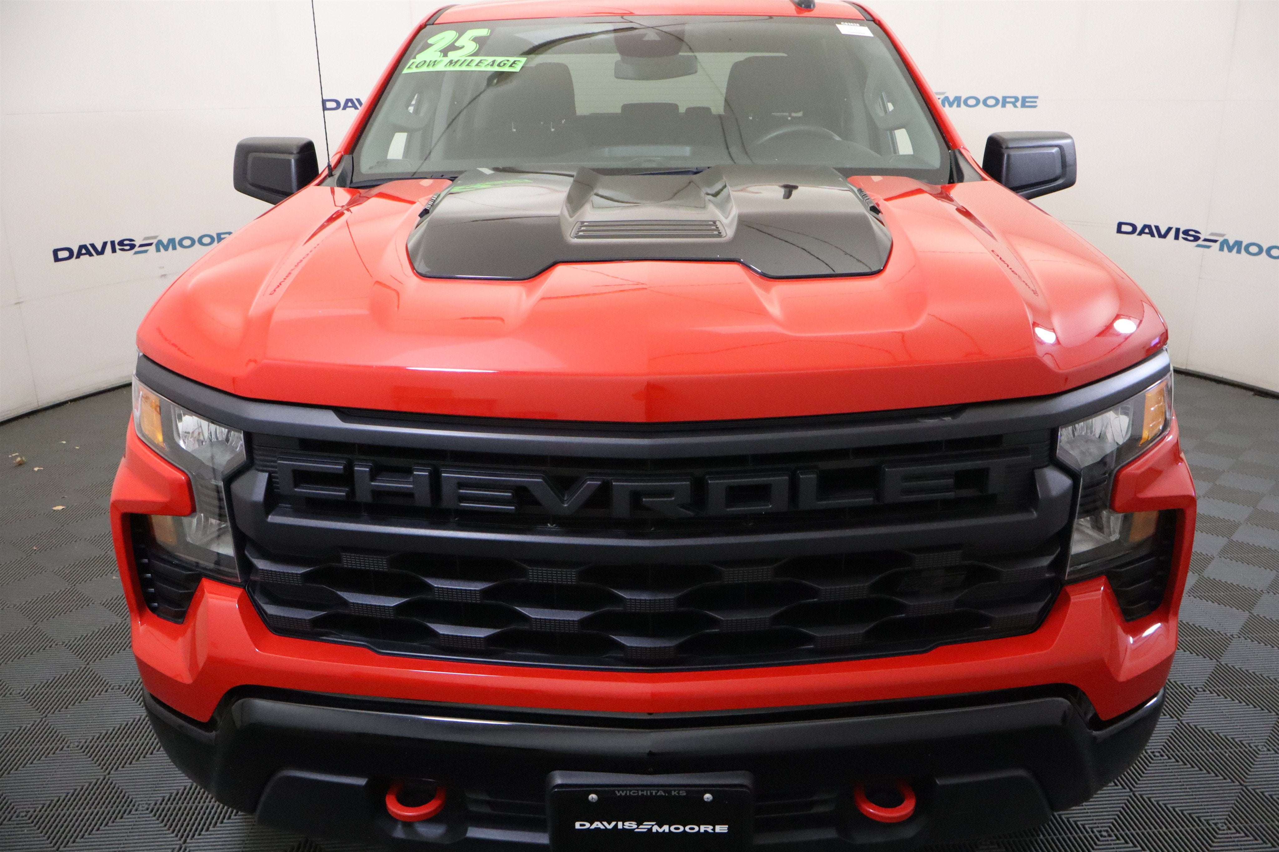 2025 Chevrolet Silverado 1500 Custom Trail Boss Crew Cab 4WD