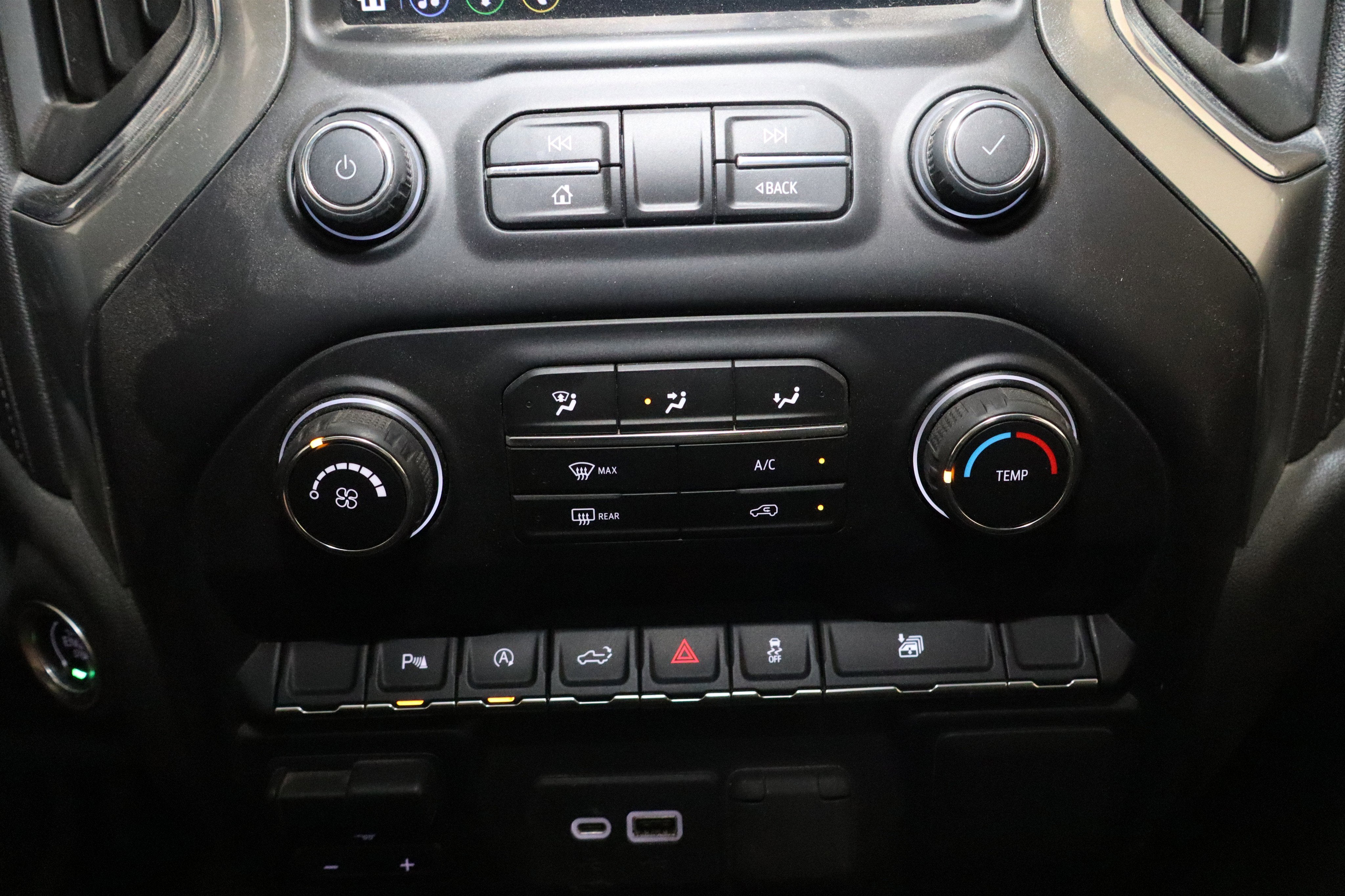 2020 Chevrolet Silverado 1500 RST Crew Cab 4WD