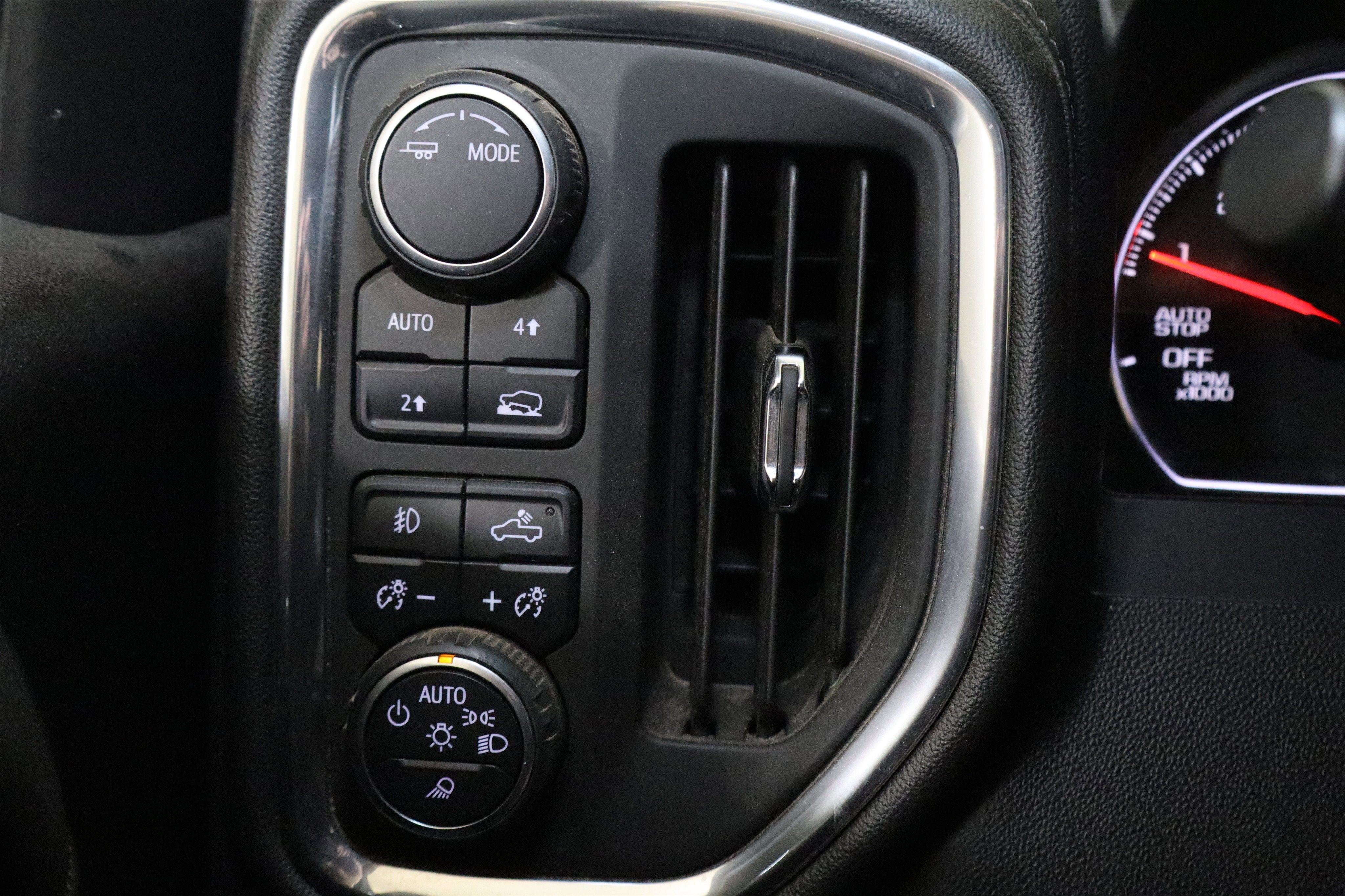 2020 Chevrolet Silverado 1500 RST Crew Cab 4WD