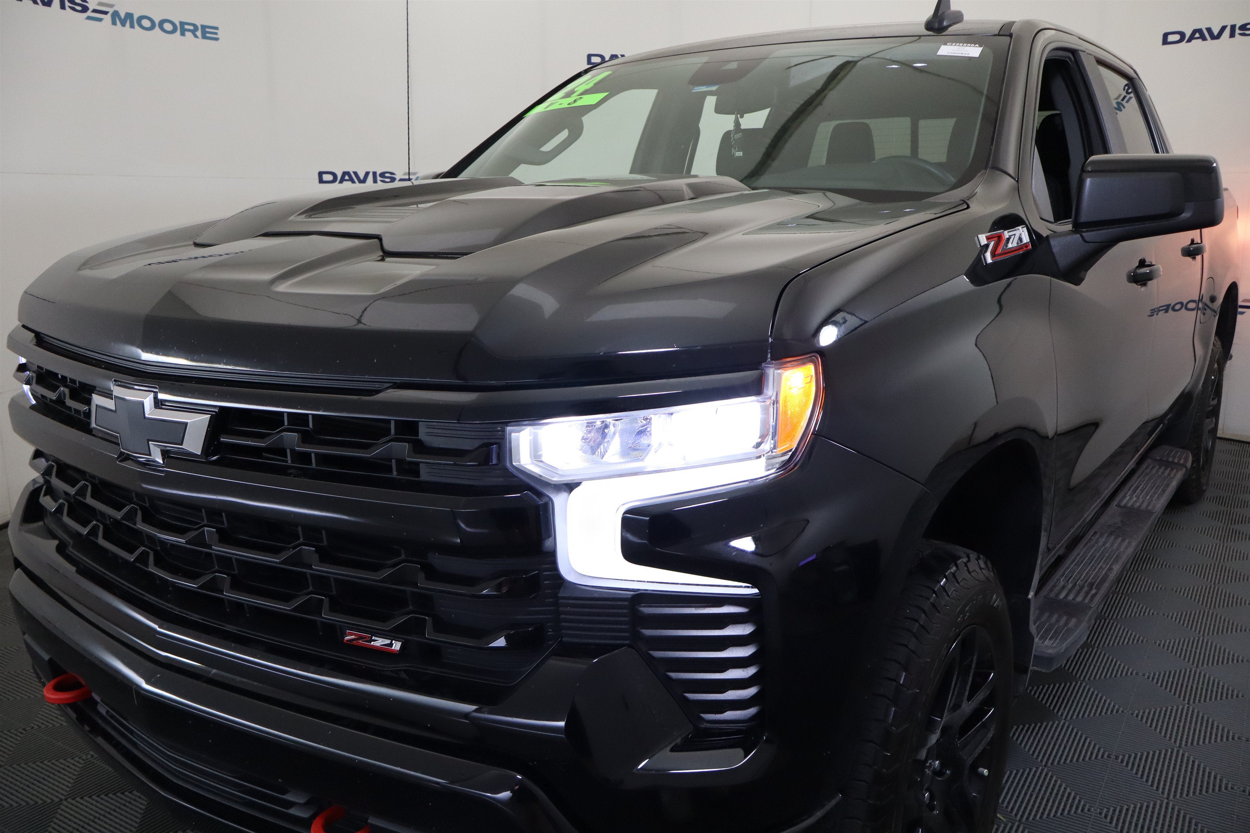 2024 Chevrolet Silverado 1500 LT Trail Boss Crew Cab 4WD
