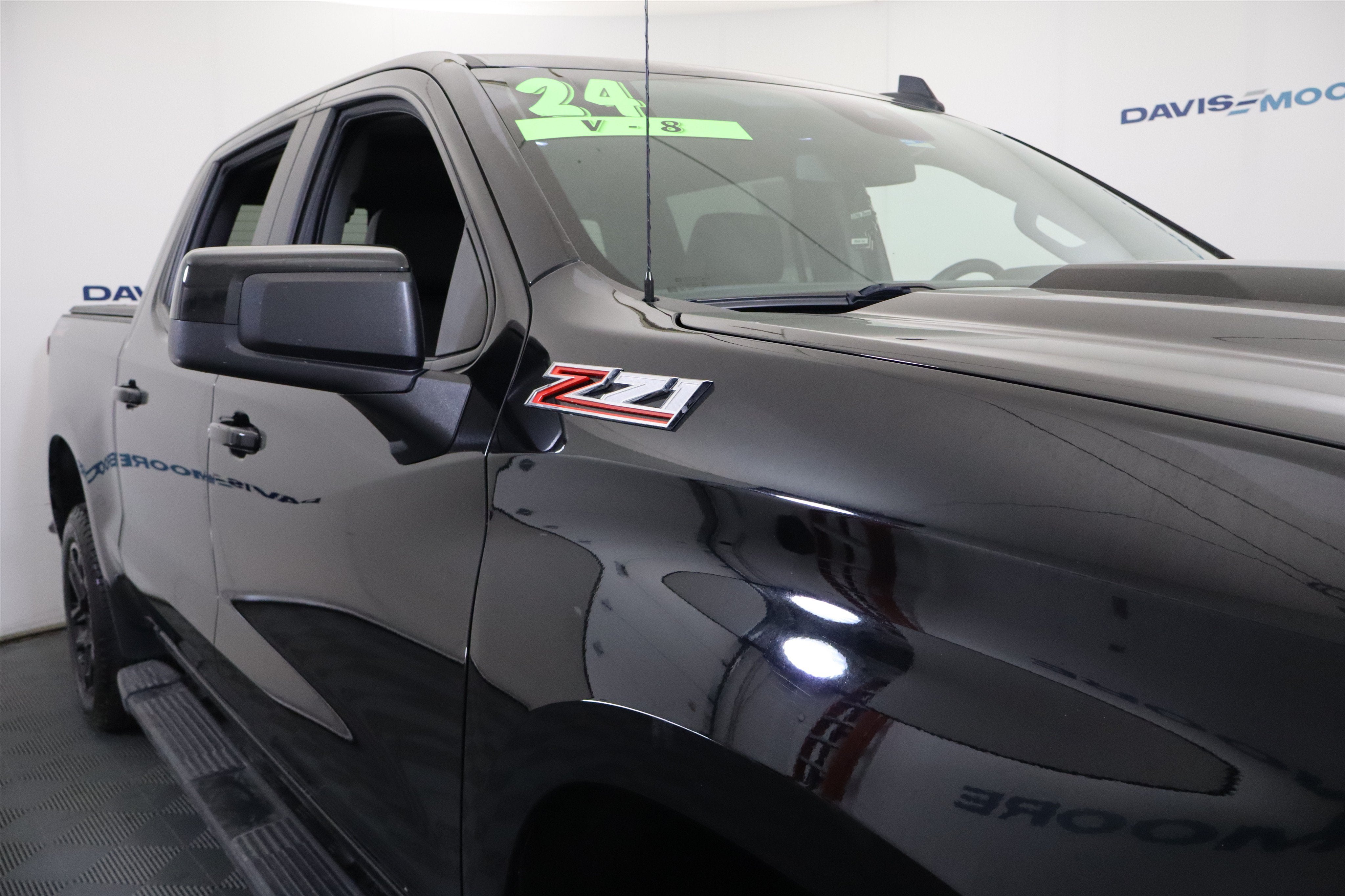 2024 Chevrolet Silverado 1500 LT Trail Boss Crew Cab 4WD