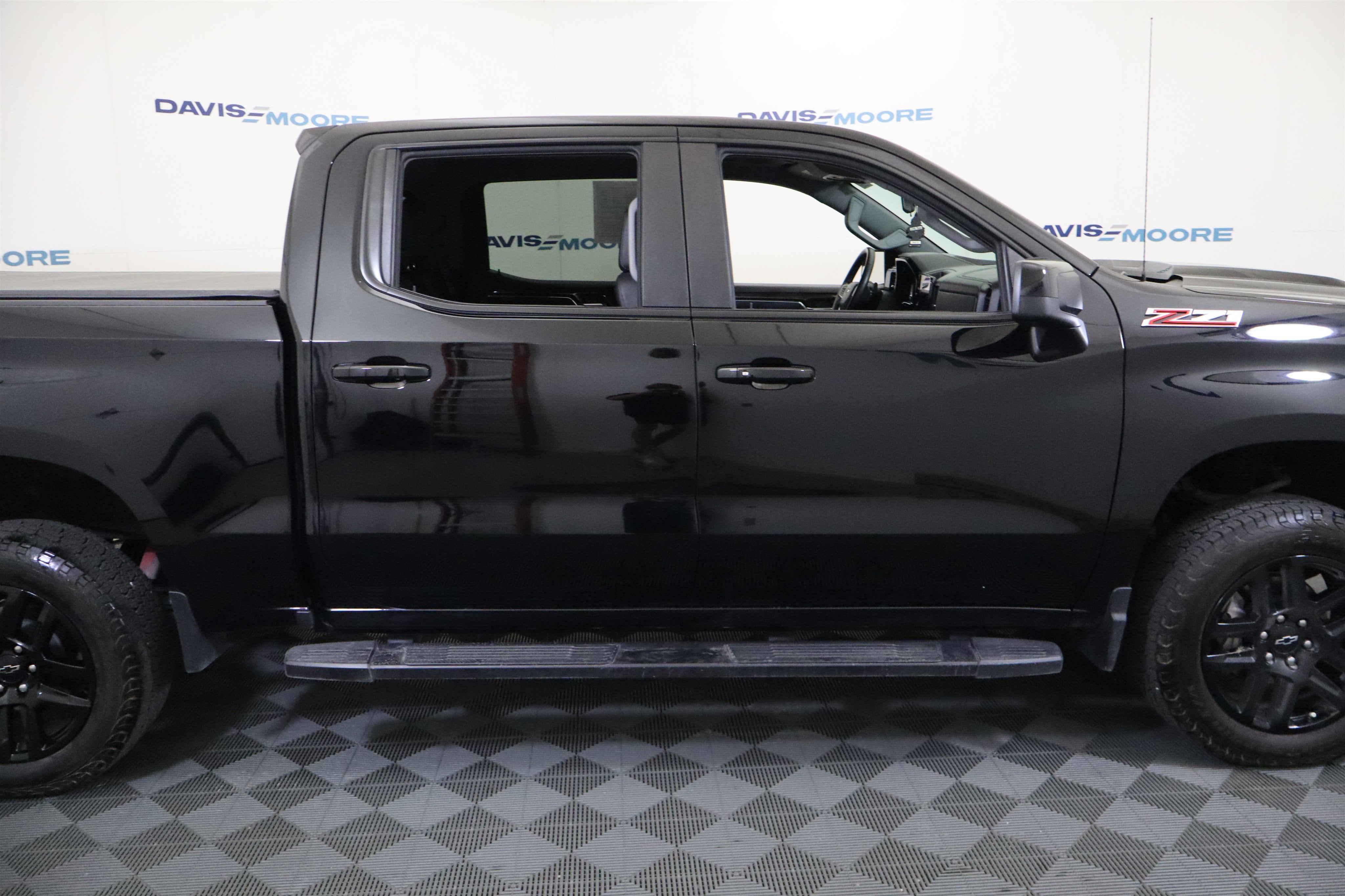 2024 Chevrolet Silverado 1500 LT Trail Boss Crew Cab 4WD