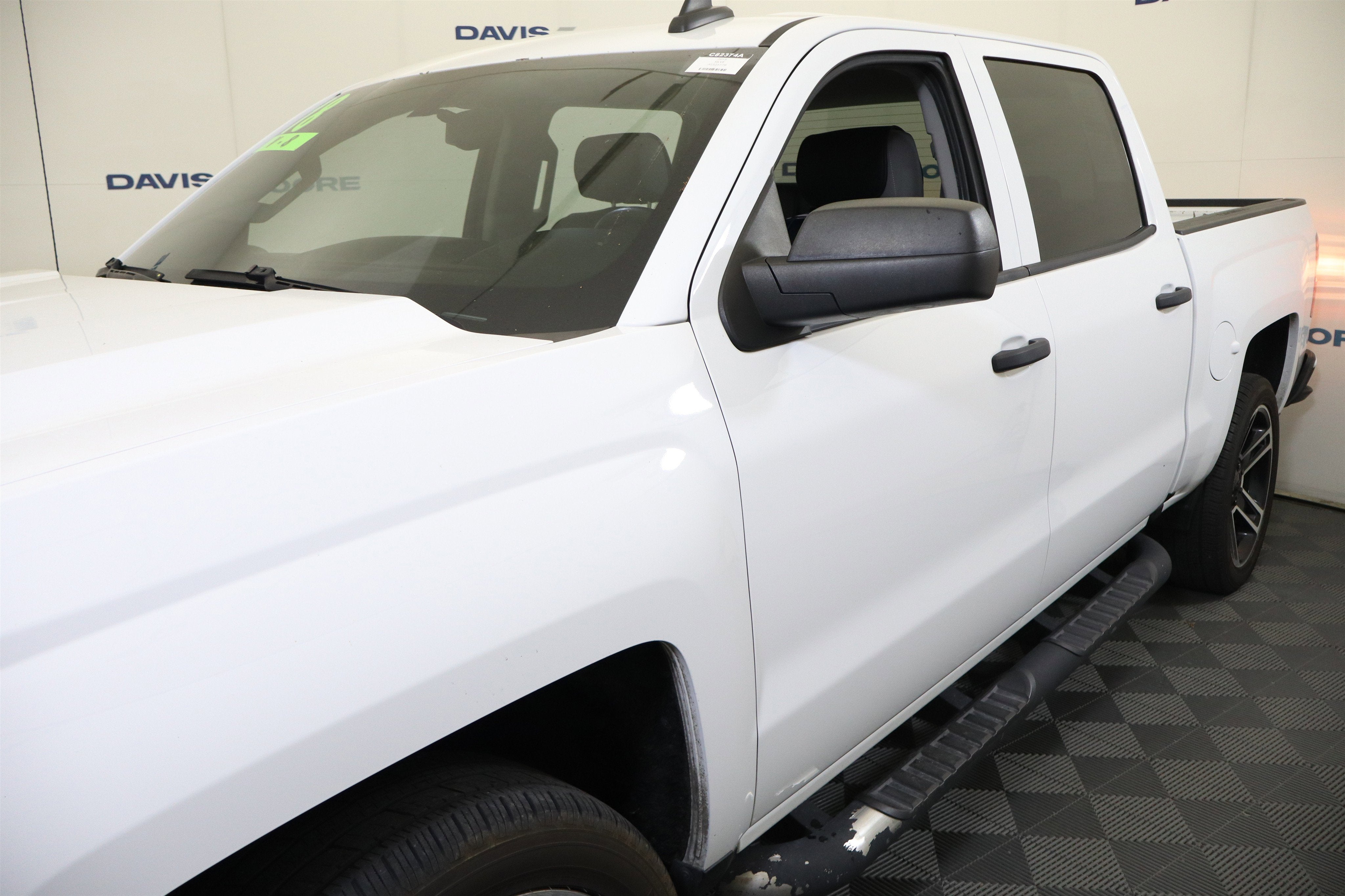 2018 Chevrolet Silverado 1500 Custom Crew Cab 4WD