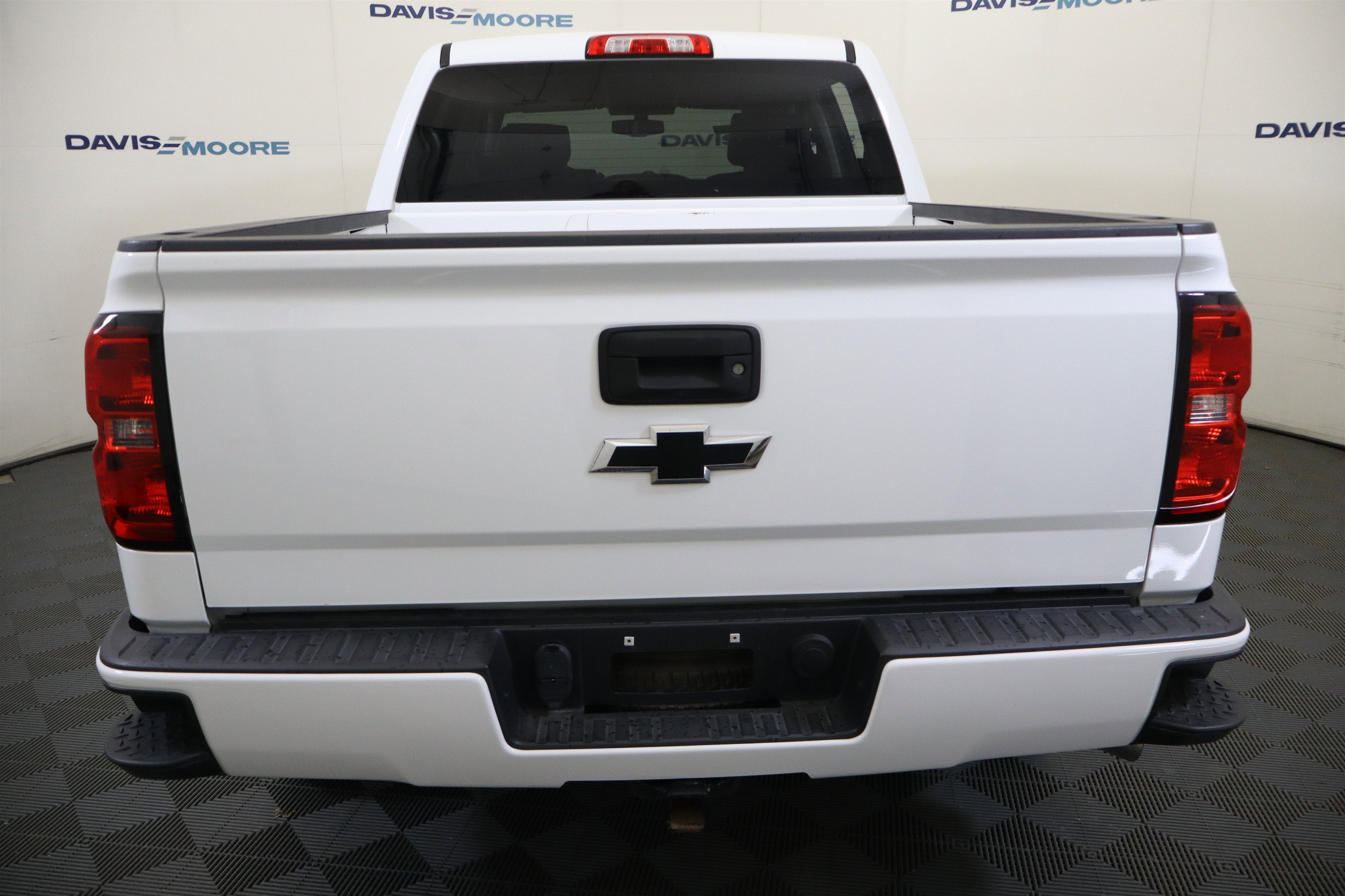 2018 Chevrolet Silverado 1500 Custom Crew Cab 4WD