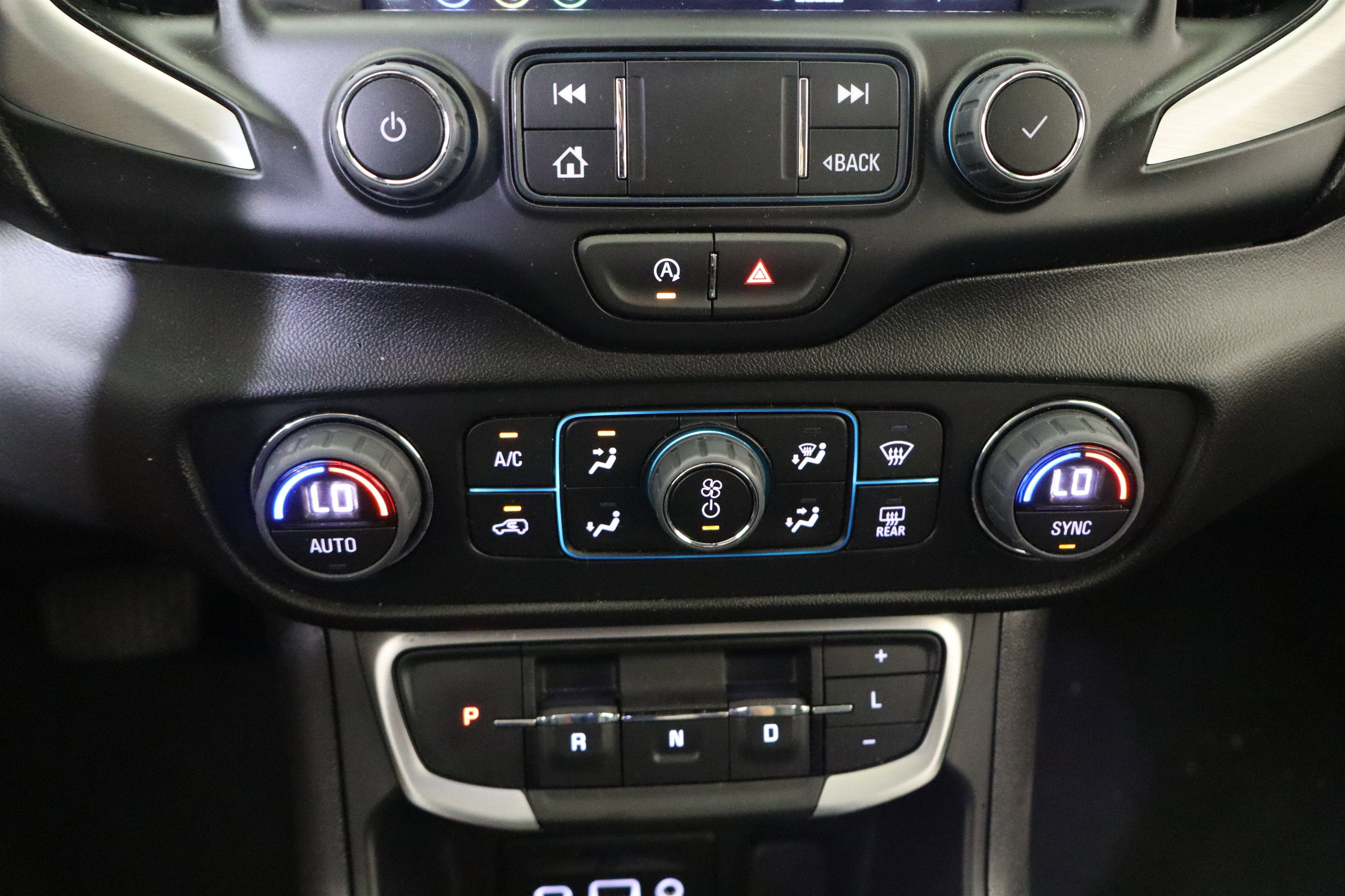 2024 GMC Terrain SLT AWD