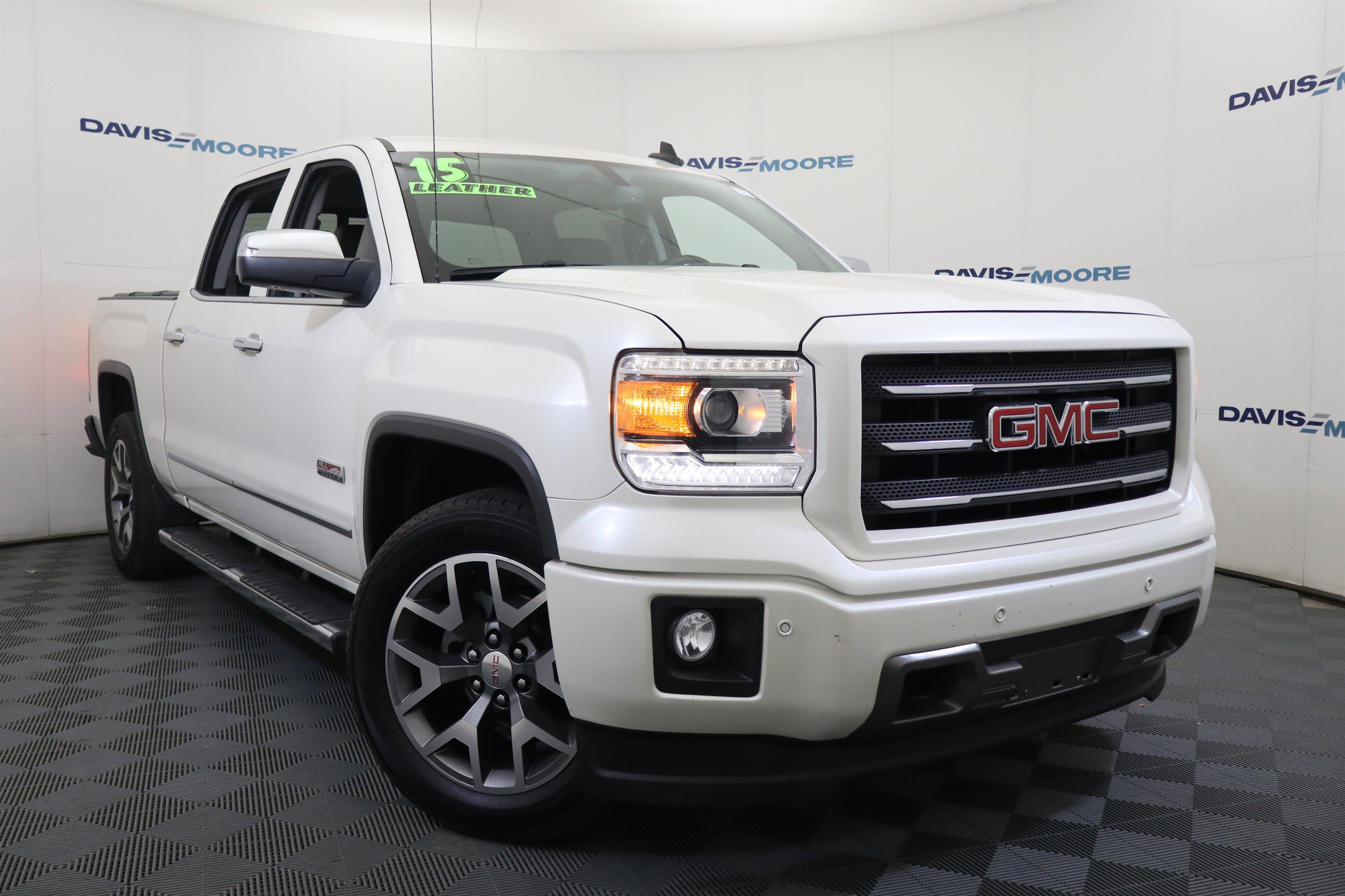 2015 GMC Sierra 1500 SLT Crew Cab 4WD