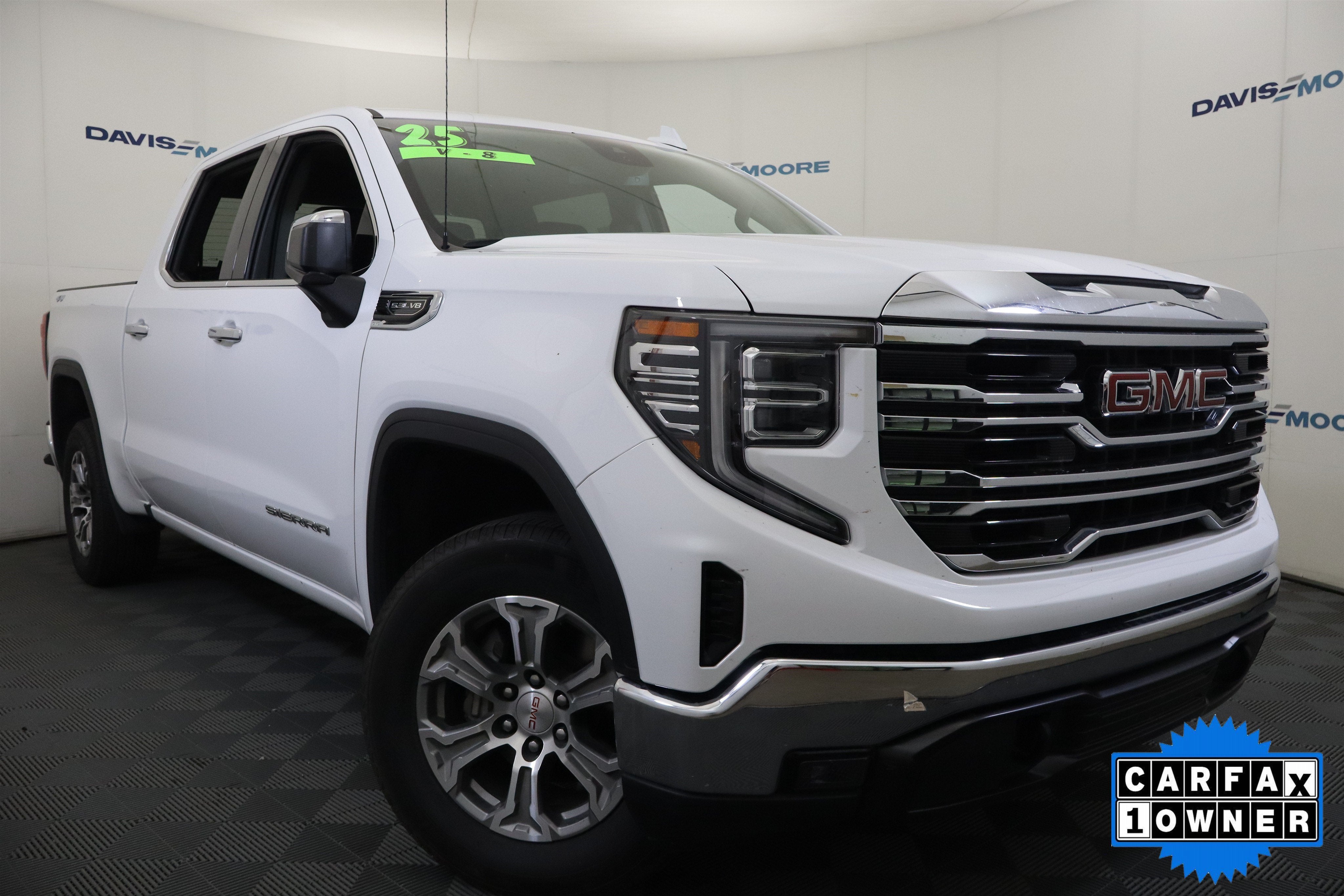 2025 GMC Sierra 1500 SLT Crew Cab 4WD