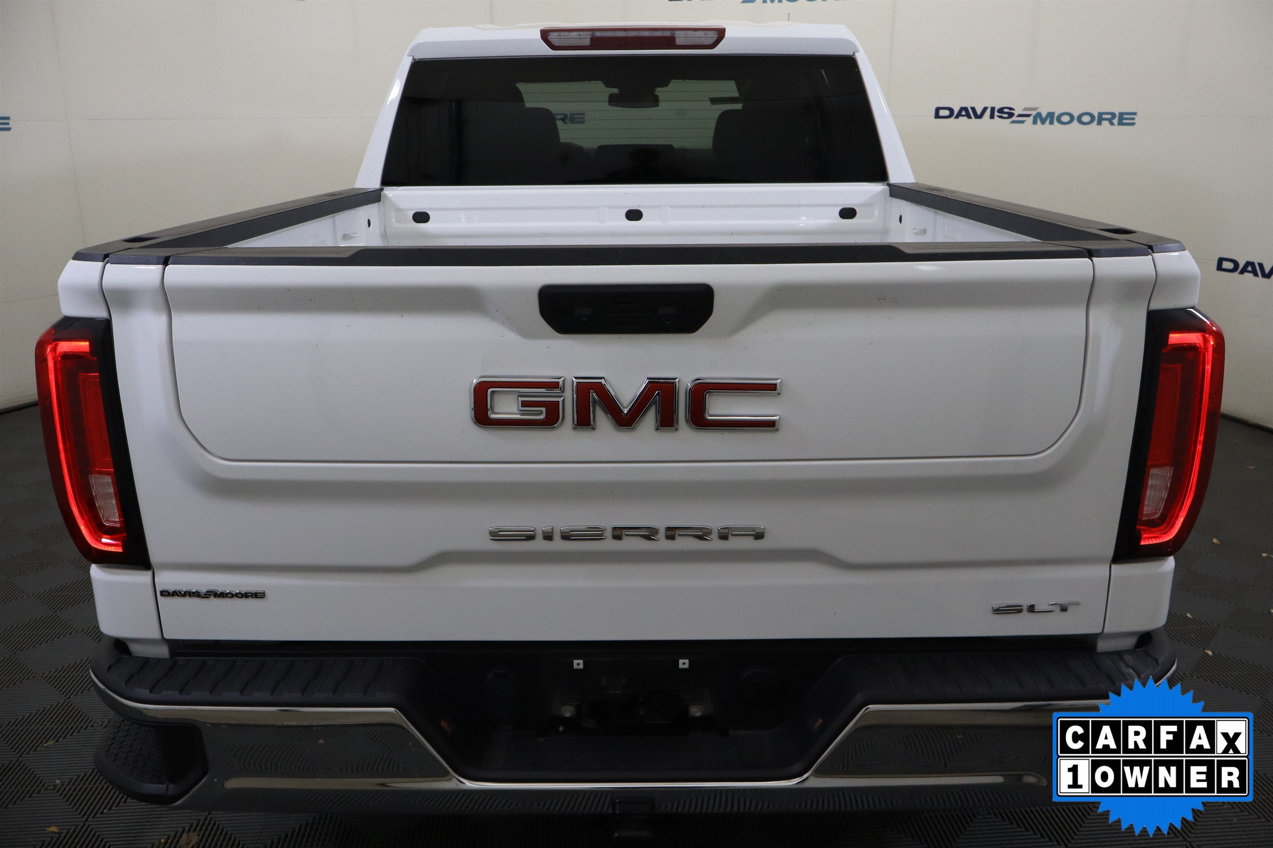 2025 GMC Sierra 1500 SLT Crew Cab 4WD