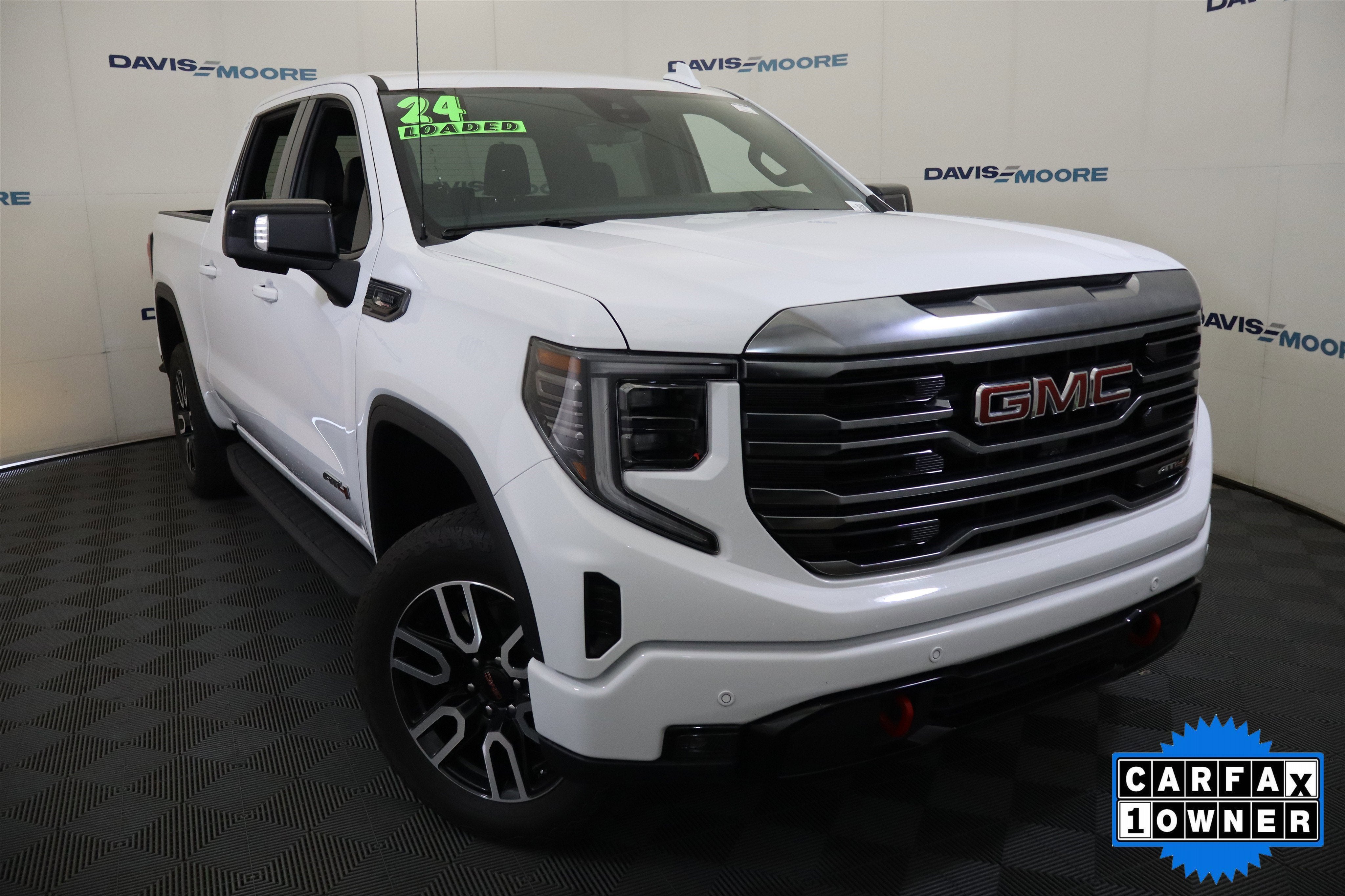 2024 GMC Sierra 1500 AT4 Crew Cab 4WD
