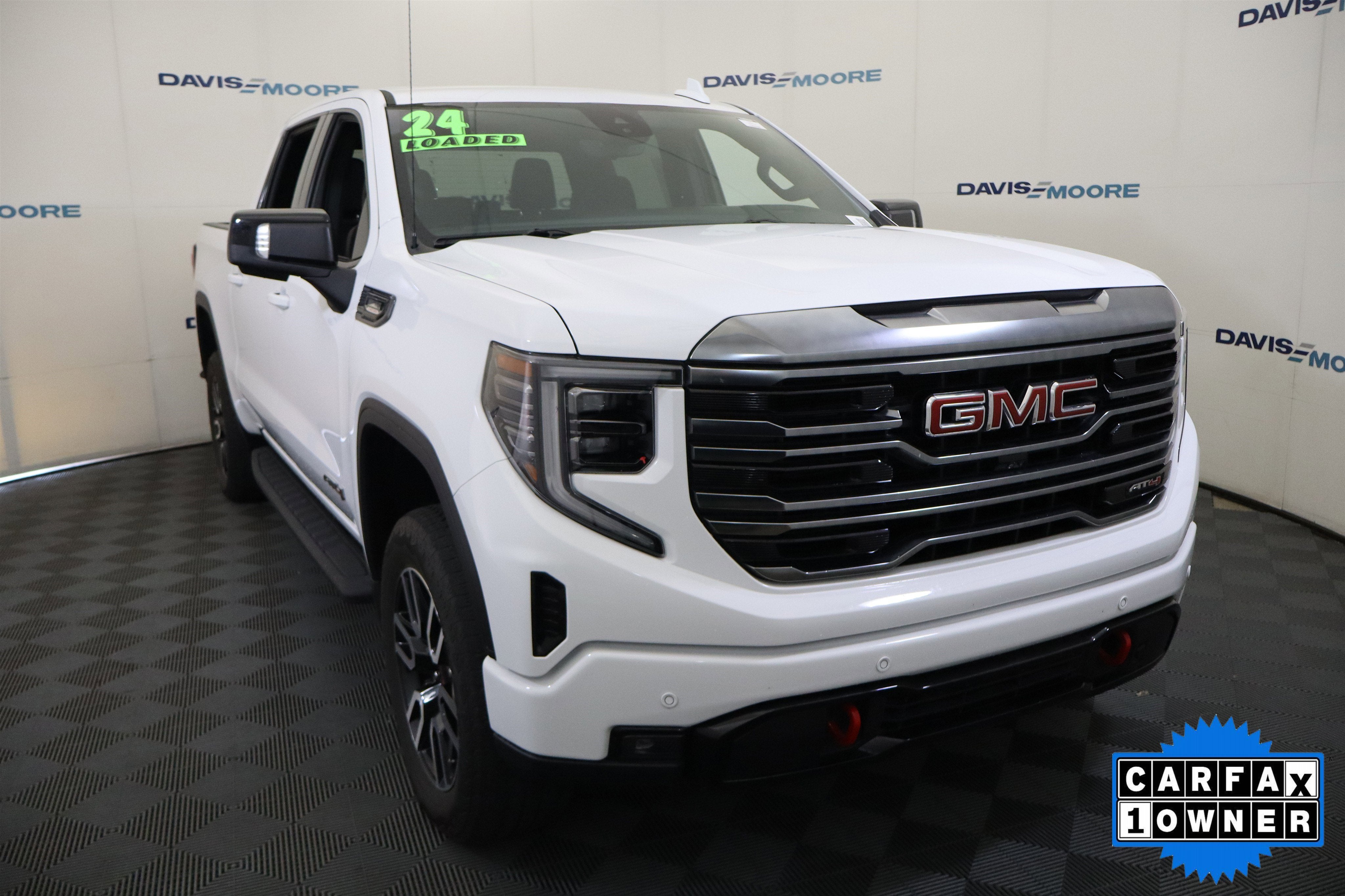 2024 GMC Sierra 1500 AT4 Crew Cab 4WD