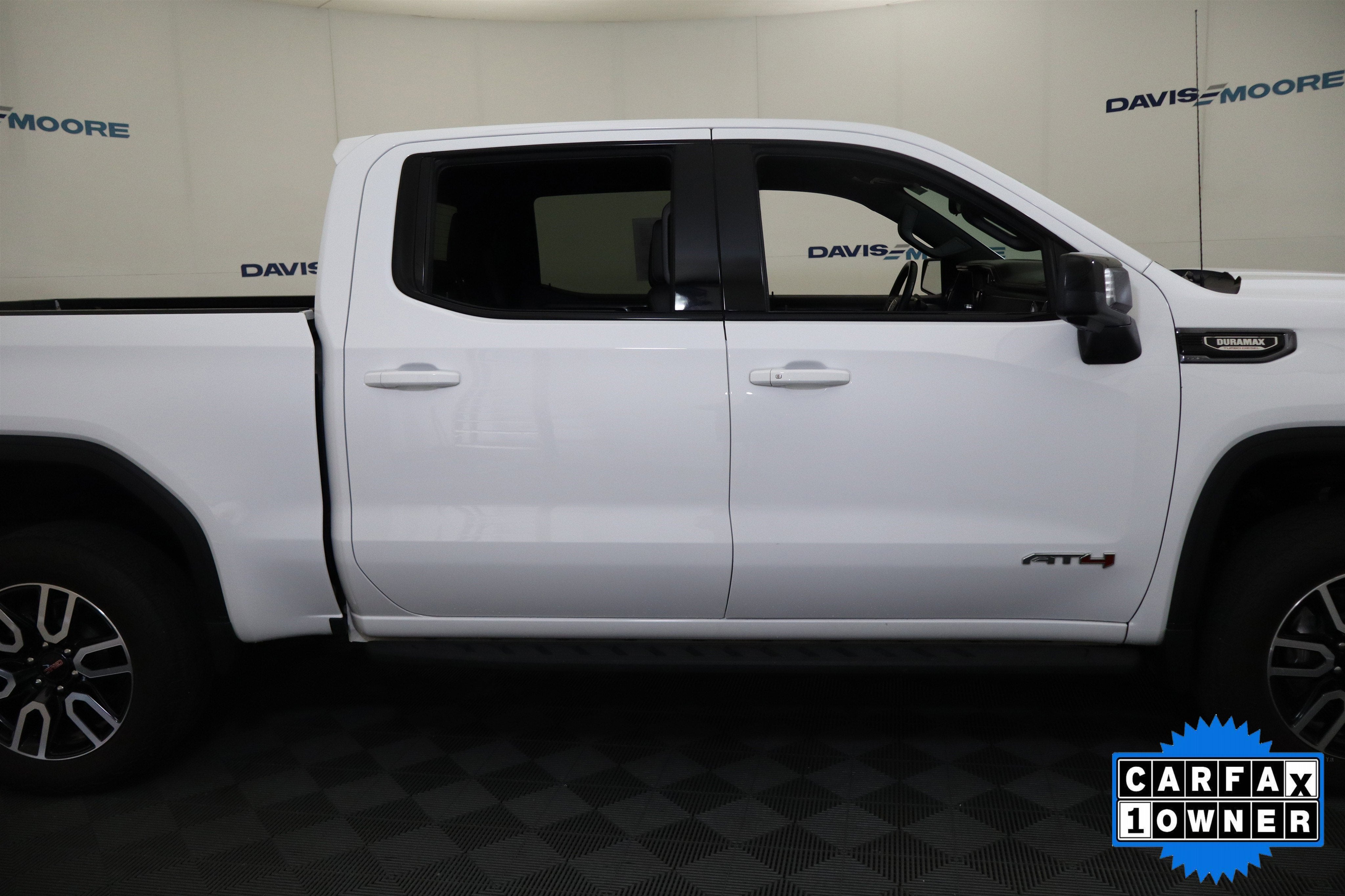 2024 GMC Sierra 1500 AT4 Crew Cab 4WD