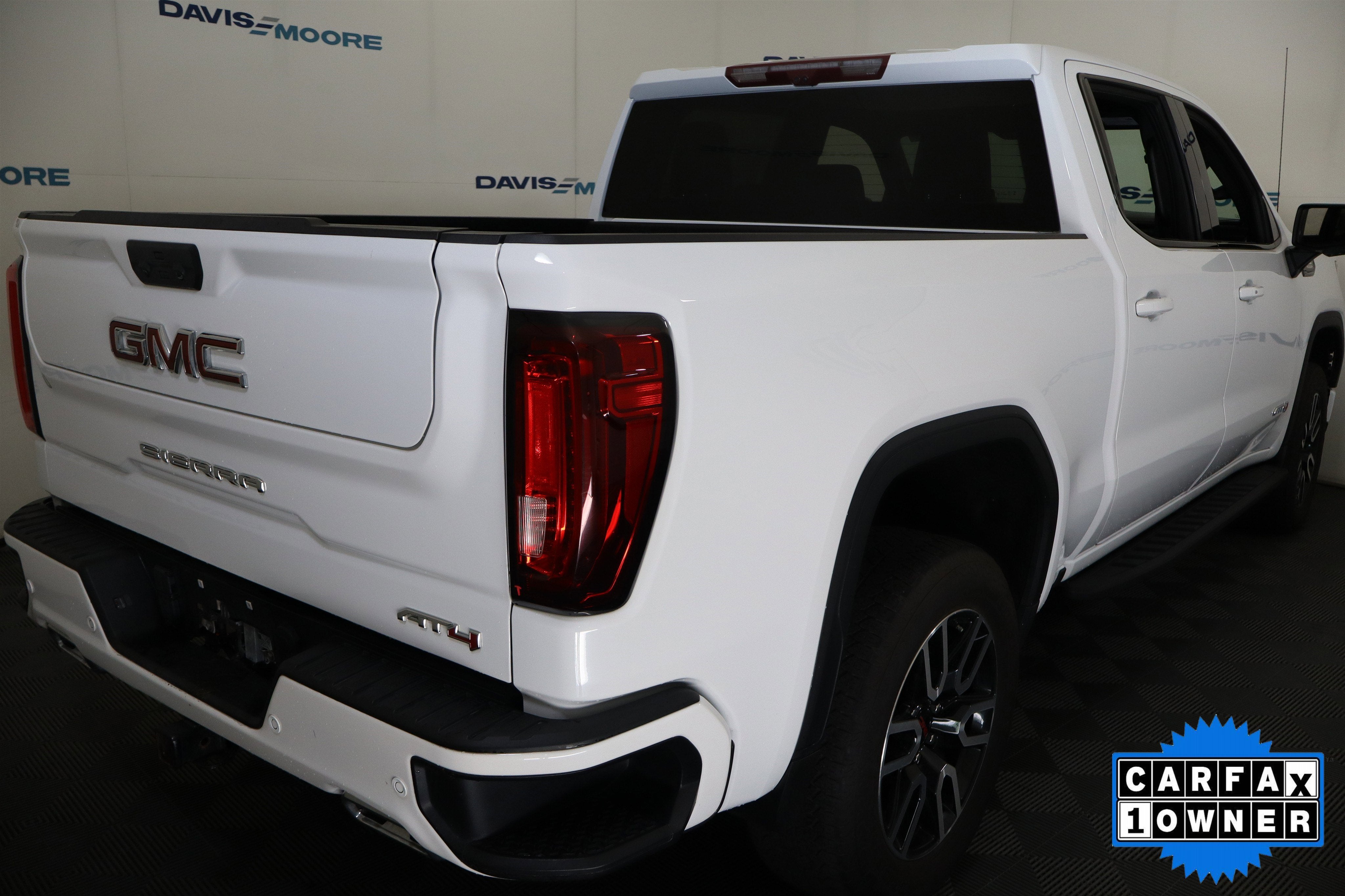 2024 GMC Sierra 1500 AT4 Crew Cab 4WD