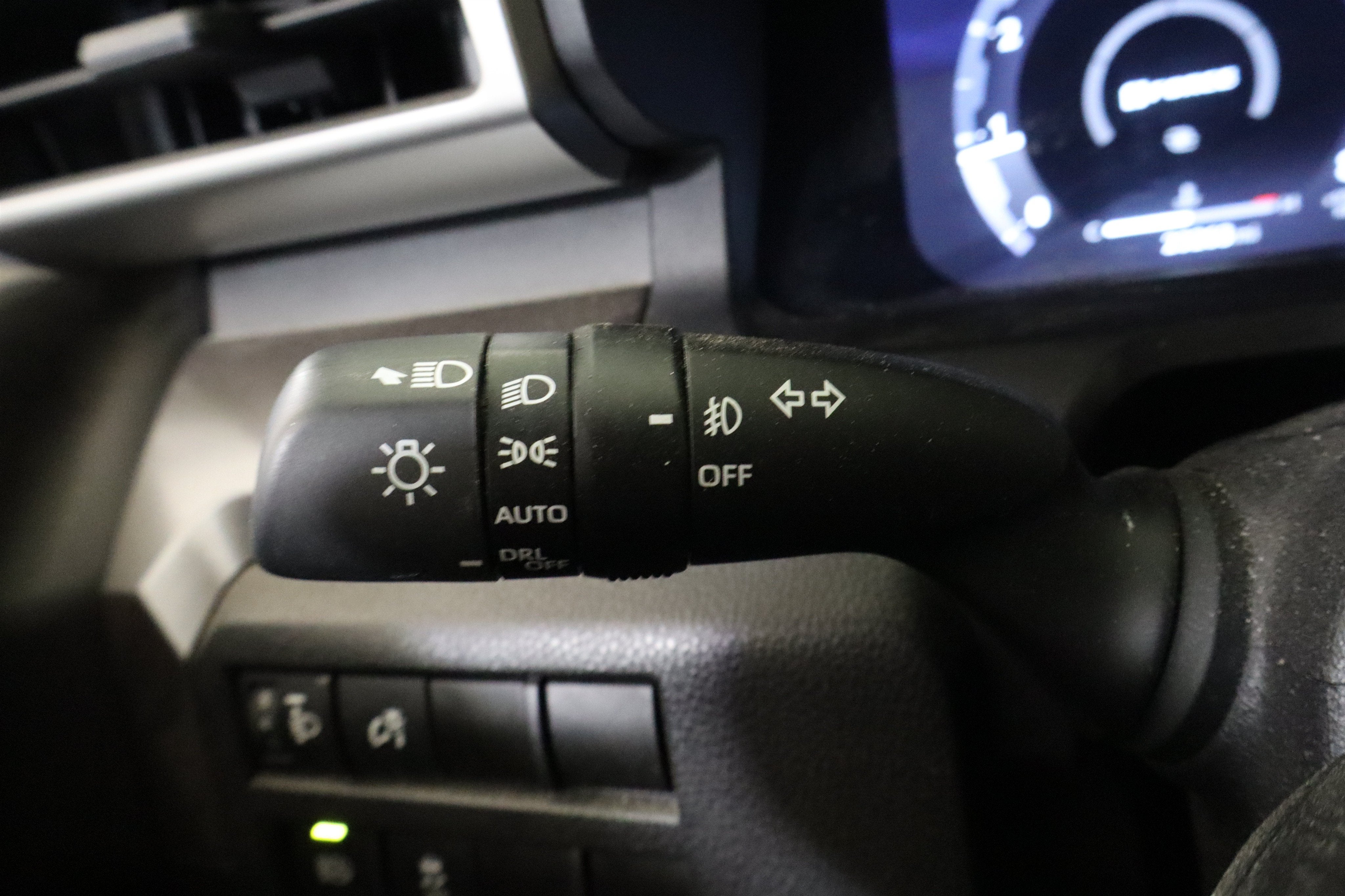 2025 Toyota Tacoma 4WD SR