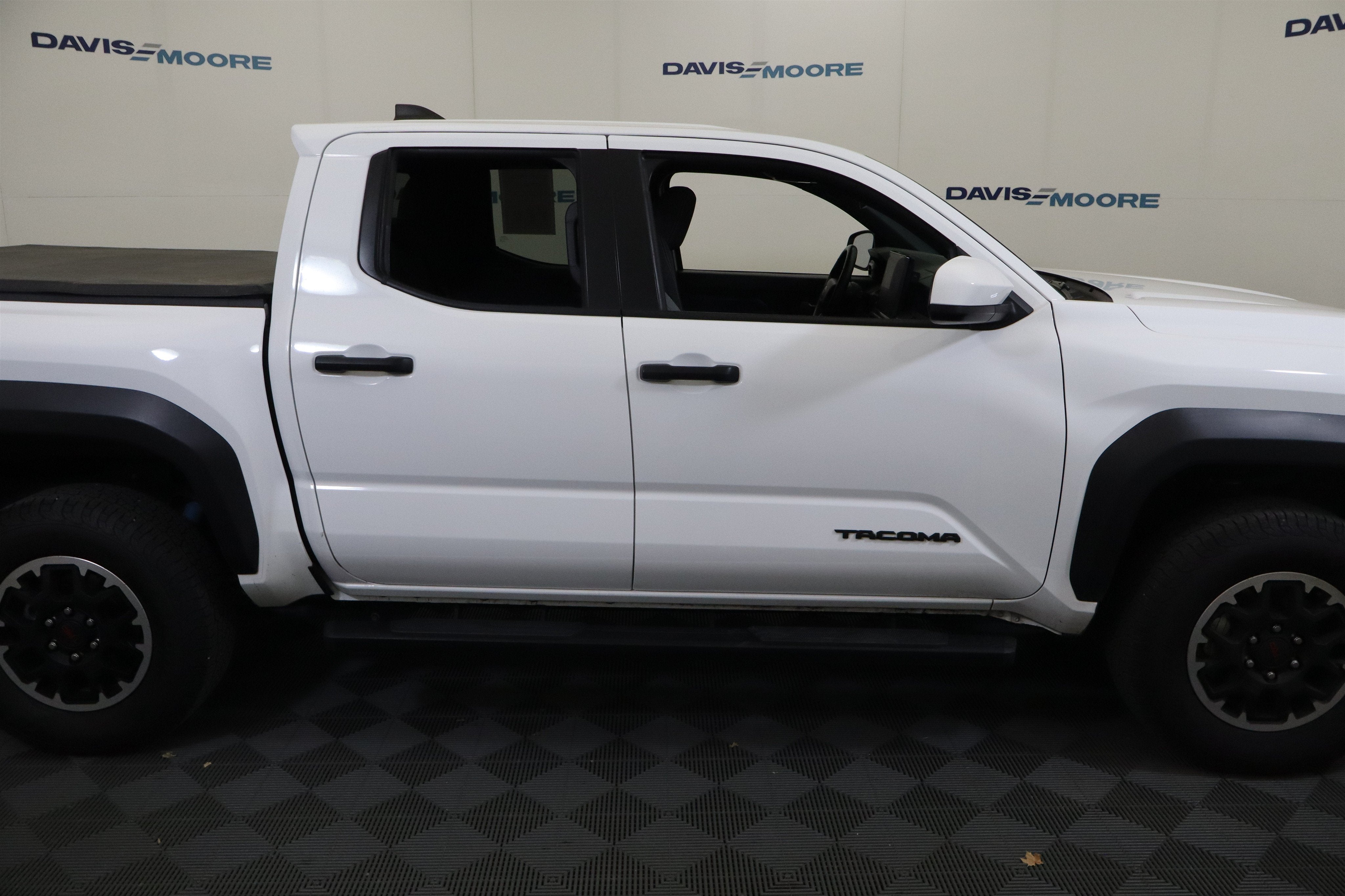 2025 Toyota Tacoma 4WD SR
