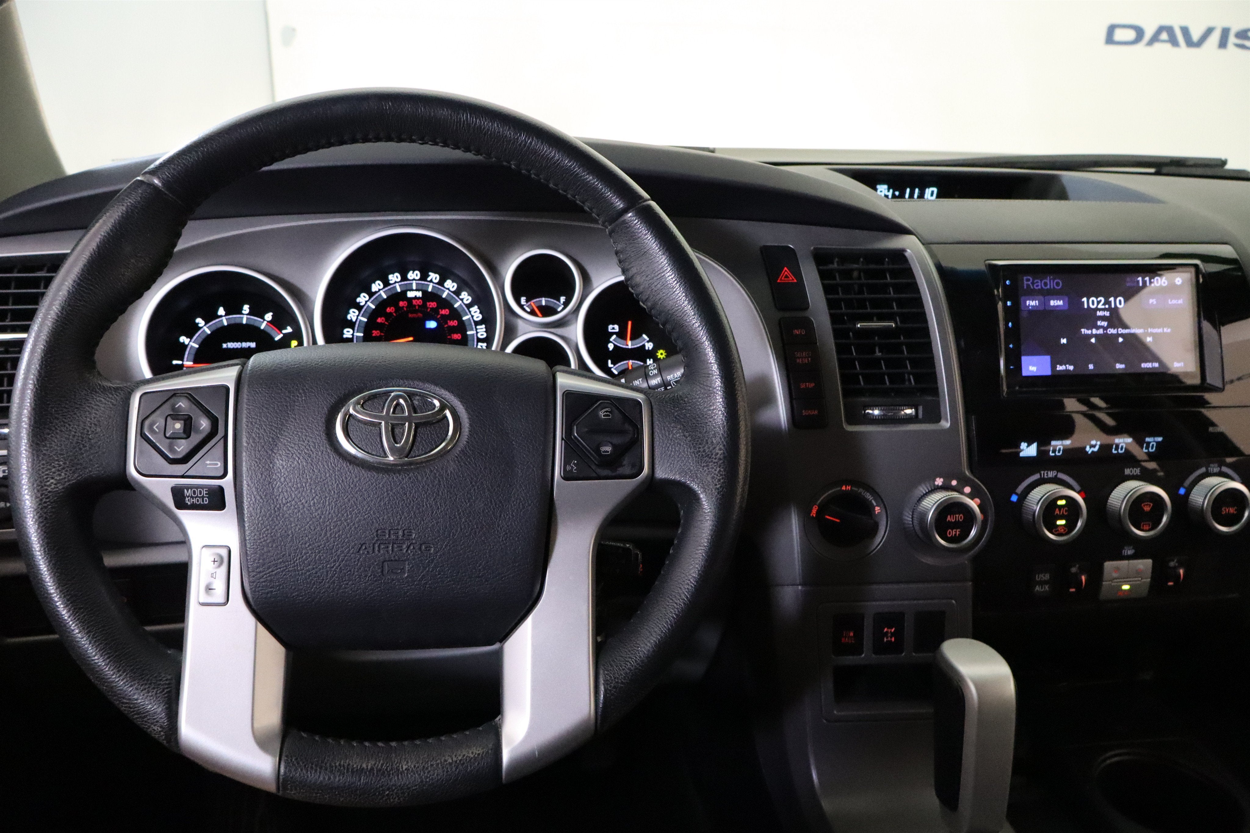 2015 Toyota Sequoia Limited 4WD