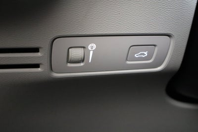 2022 Volvo XC40 Momentum